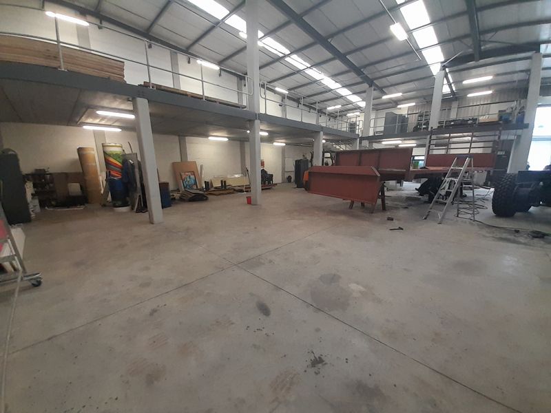 608m2 Industrial Unit To Let in Stikland @ R49 856.00 excluding VAT - Photo 2