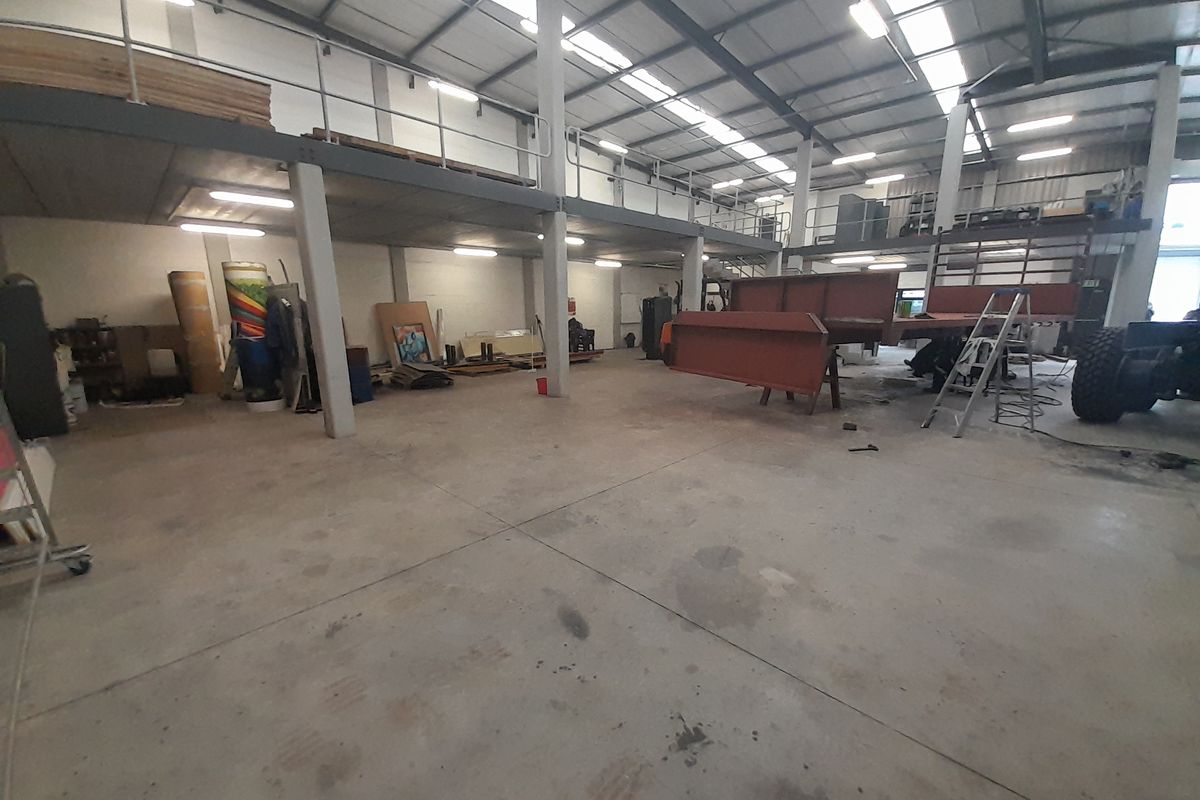 608m2 Industrial Unit To Let in Stikland @ R49 856.00 excluding VAT - Photo 2