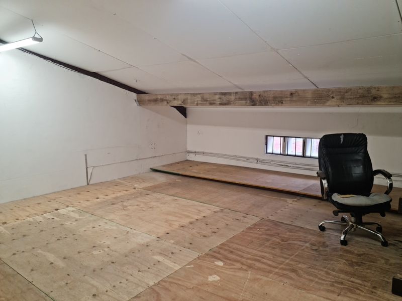 150m2 Storage / Industrial Unit  TO LET in Saxenburg Park, Blackheath. - Photo 8