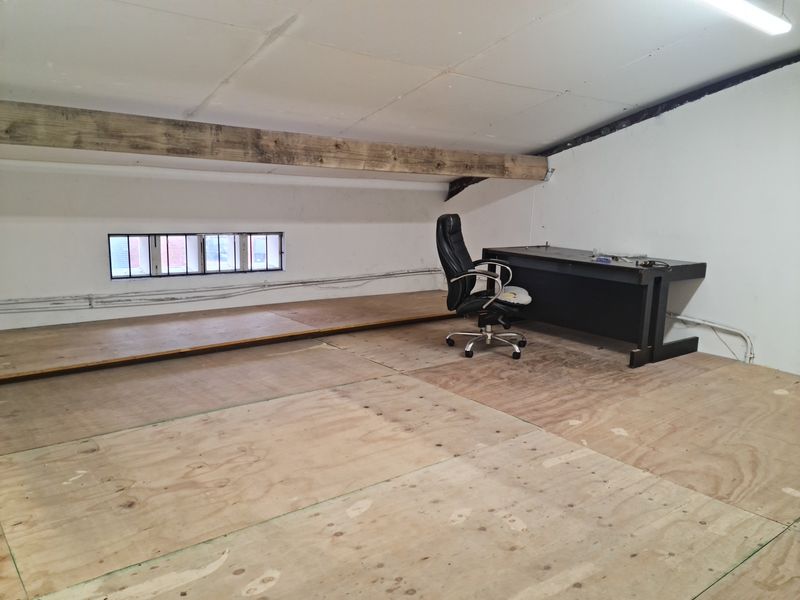 150m2 Storage / Industrial Unit  TO LET in Saxenburg Park, Blackheath. - Photo 2