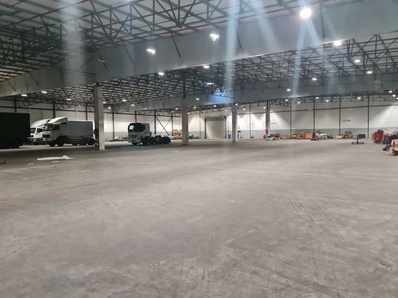 Prime 5130 m2 Warehouse available To Let - Next to the N2 in Asla Park, Strand - Photo 9