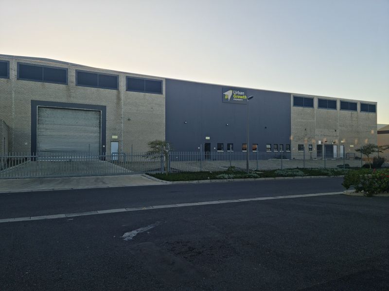Prime 5130 m2 Warehouse available To Let - Next to the N2 in Asla Park, Strand - Photo 10