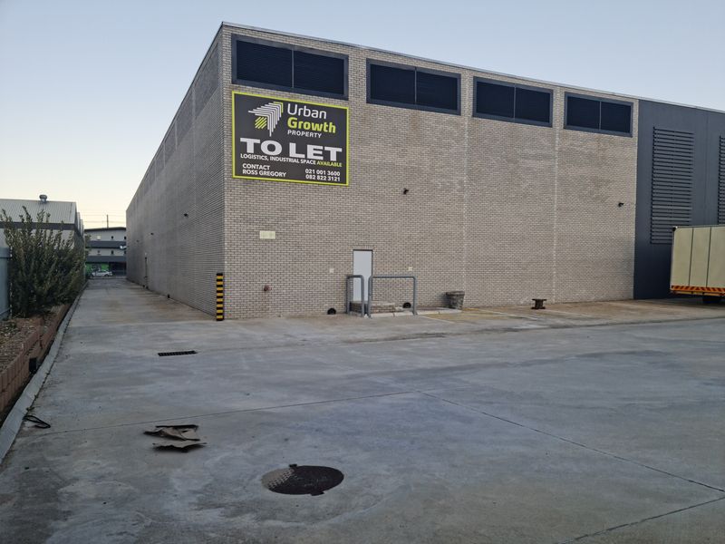 Prime 5130 m2 Warehouse available To Let - Next to the N2 in Asla Park, Strand - Photo 4