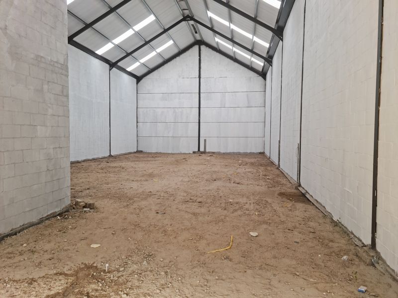 Brand New Modern 318m2 Industrial Warehouse To Let in Firgrove , Somerset West. - Photo 10