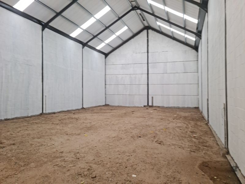 Brand New Modern 318m2 Industrial Warehouse To Let in Firgrove , Somerset West. - Photo 8