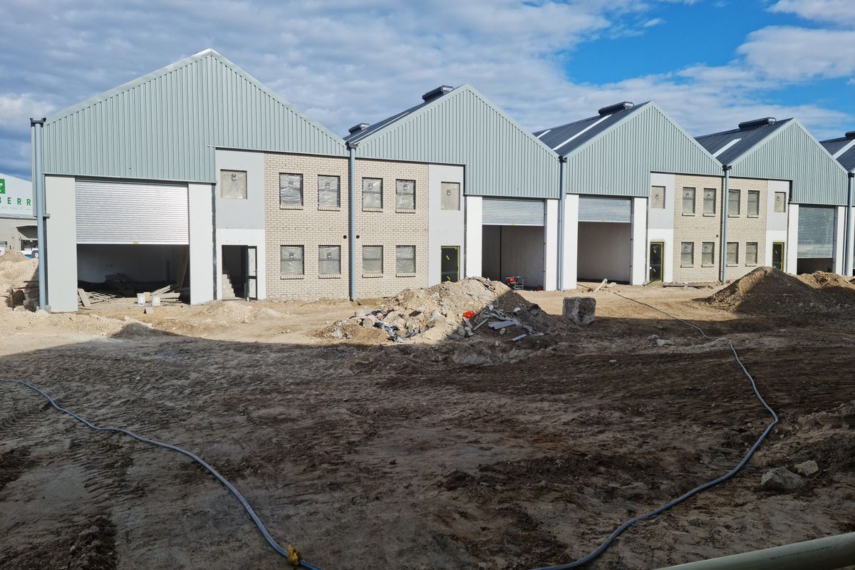 Brand New Modern 318m2 Industrial Warehouse To Let in Firgrove , Somerset West. - Photo 5