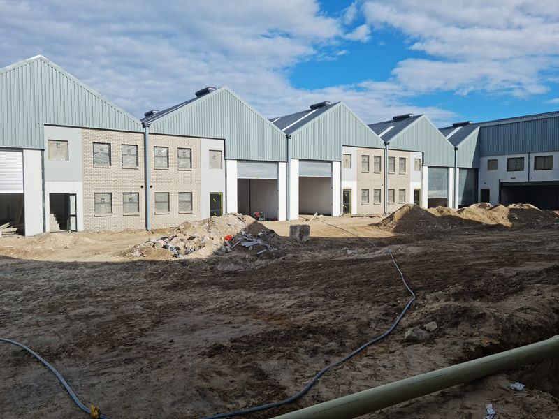 Brand New Modern 318m2 Industrial Warehouse To Let in Firgrove , Somerset West. - Photo 4