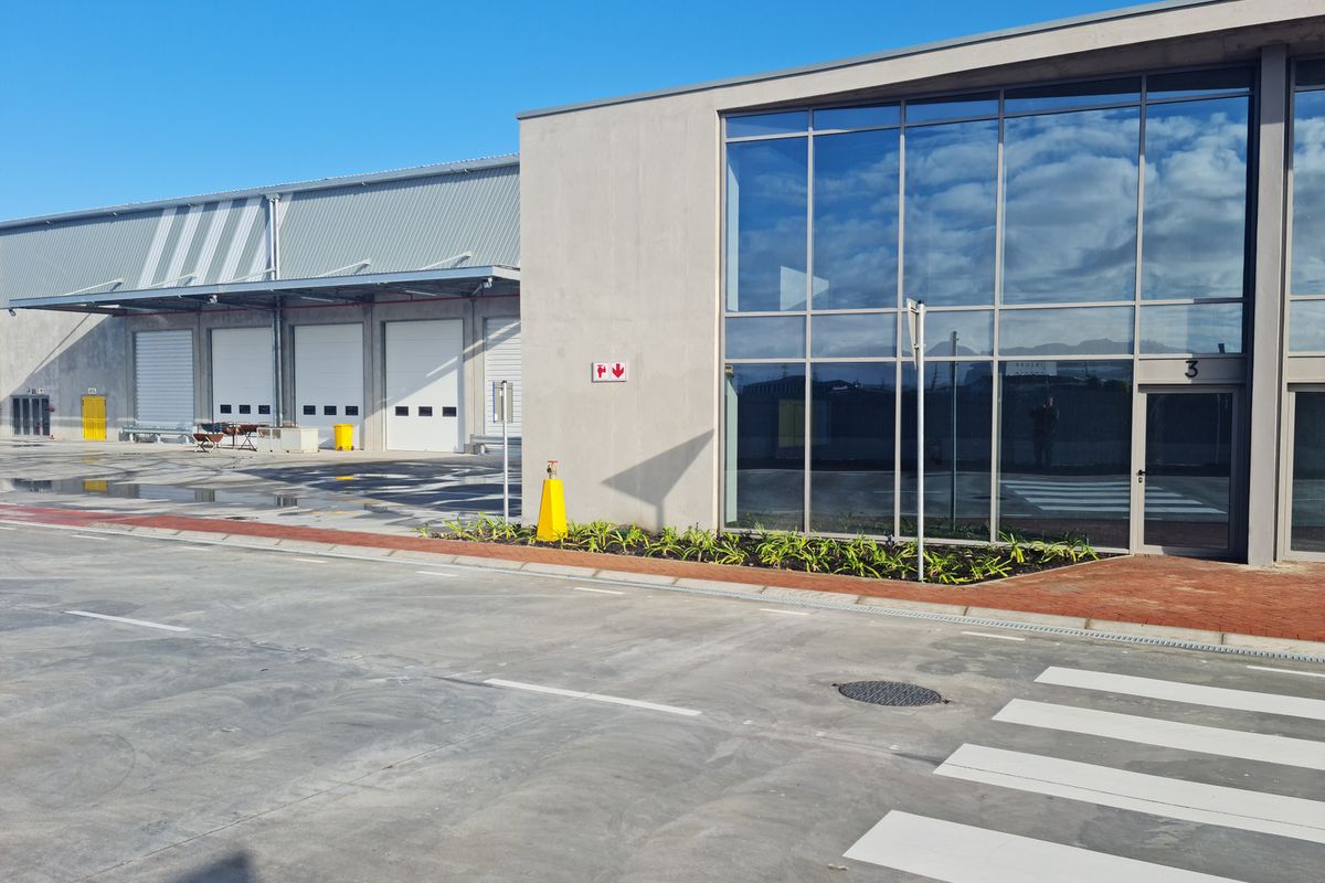 Brand new 3505m2 AAA Grade Warehouse TO LET in Blackheath. - Photo 2