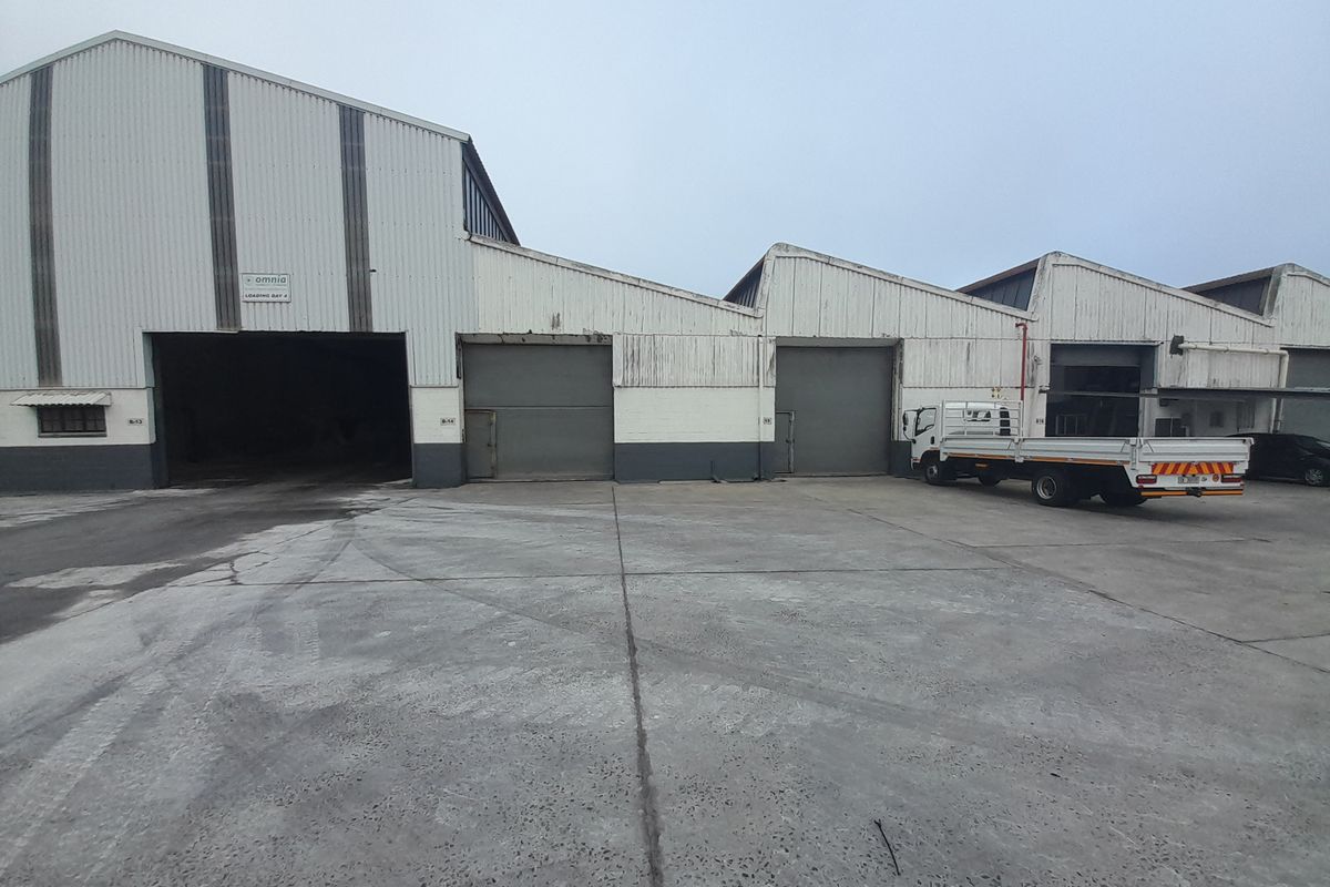 659m2 Industrial Factory Warehouse To Let in the Brackenfell @ R 39 540.00  excluding VAT - Photo 2