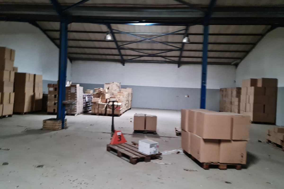 422m2 Factory Warehouse TO LET in the Strand - Photo 5