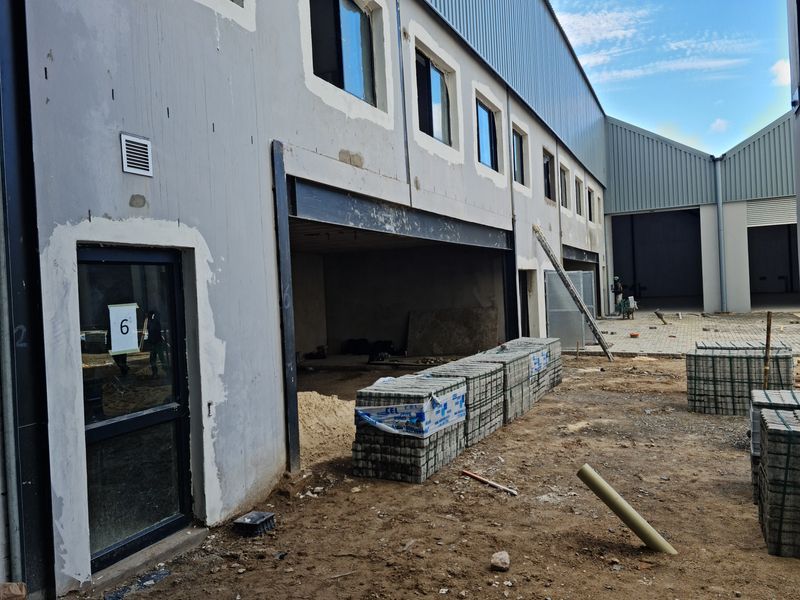 370m2 Industrial Warehouse To Let in Firgrove , Somerset West - Brand New - Photo 3