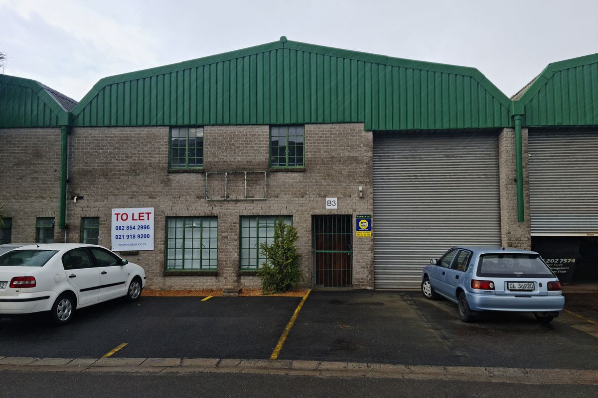 316m2 Industrial Warehouse with small enclosed Yard To Let in Blackheath Industria. - Photo 4