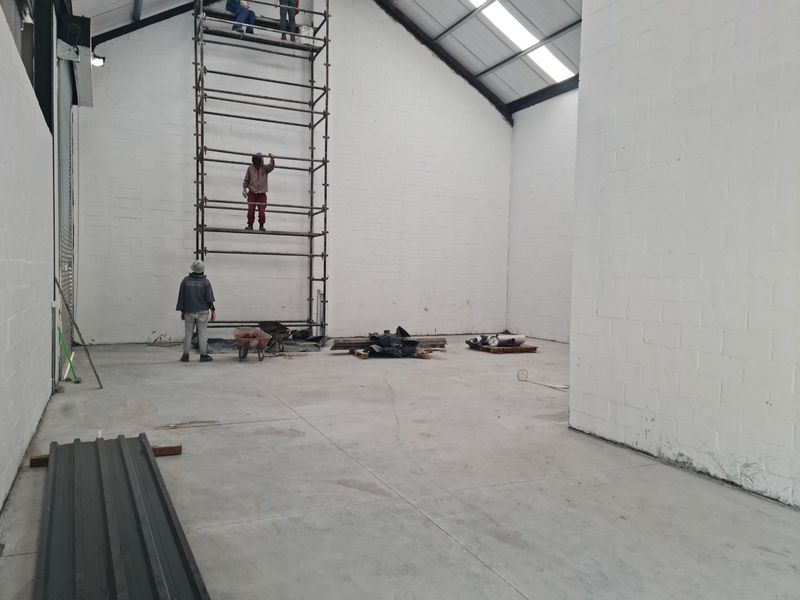 Brand New  200m2 Industrial Warehouse To Let in Firgrove , Somerset West. - Photo 3