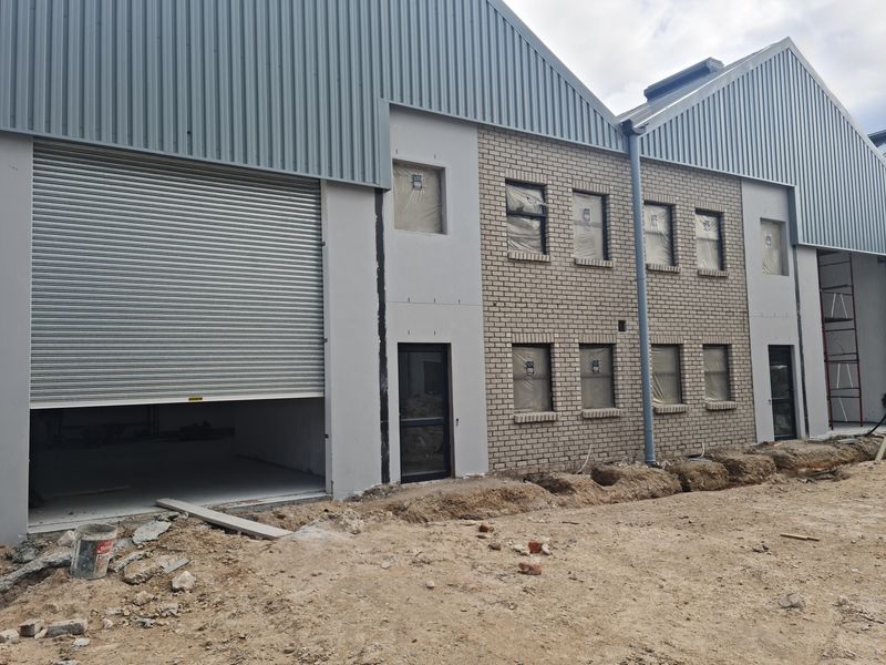 Brand New  200m2 Industrial Warehouse To Let in Firgrove , Somerset West. - Photo 2