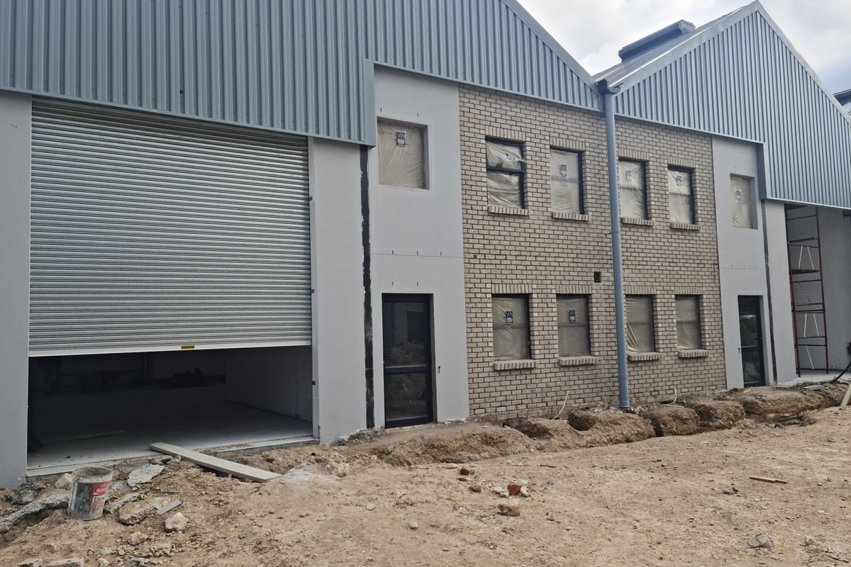 Brand New  200m2 Industrial Warehouse To Let in Firgrove , Somerset West. - Photo 2