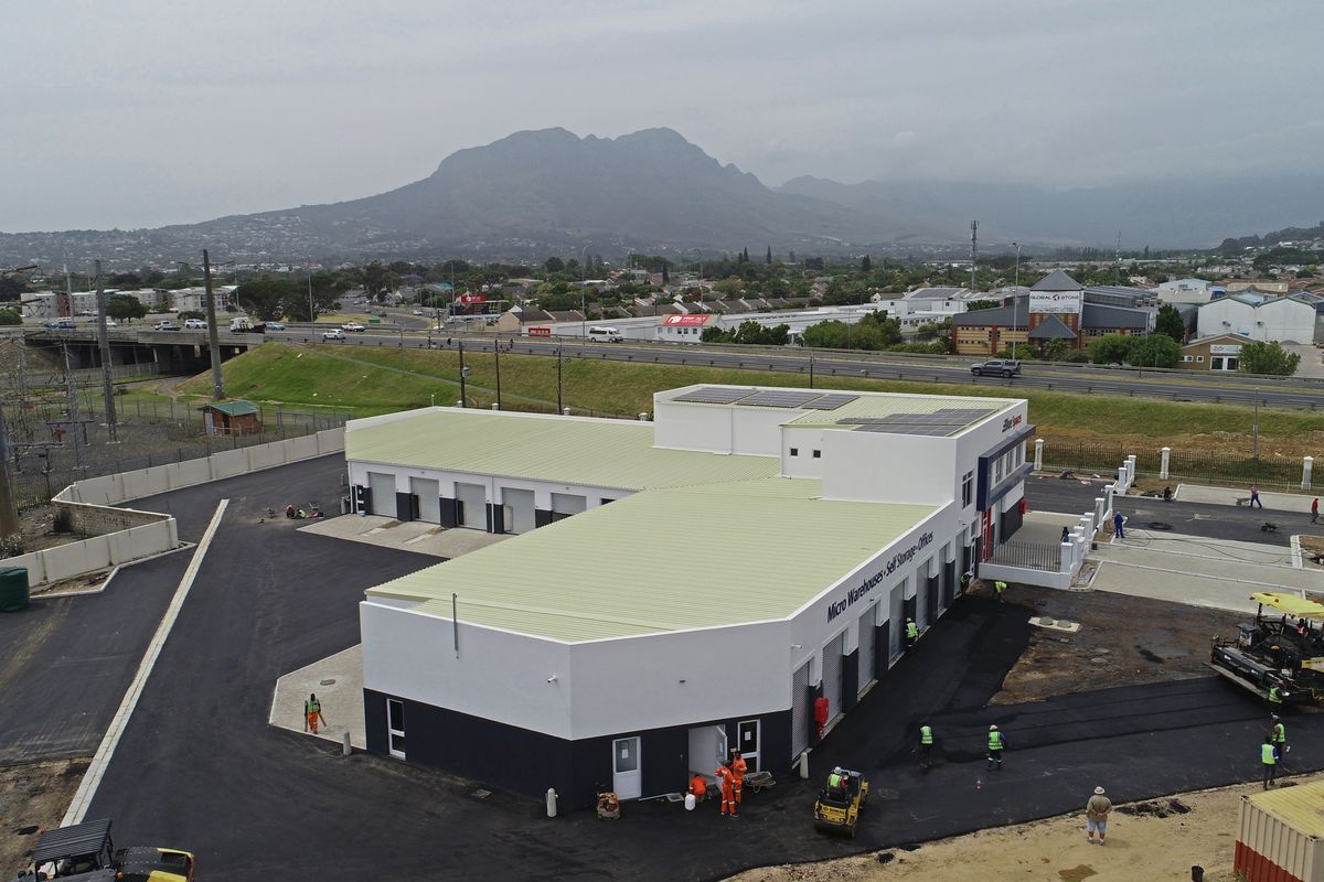 36m2 Industrial / Storage Property to Let in Asla Park @ from  R4880 + vat per month. - Photo 2