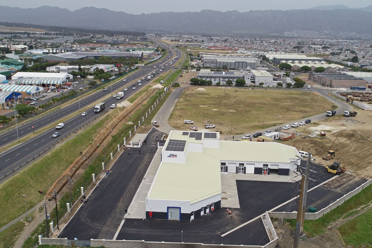36m2 Industrial / Storage Property to Let in Asla Park @ from  R4880 + vat per month. - Photo 5