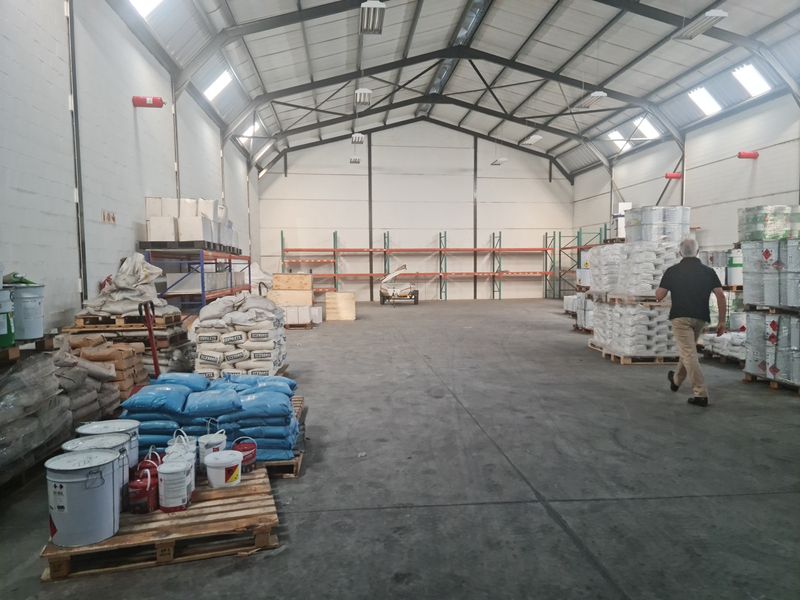 Modern 650m2 Industrial Warehouse To Let in Firgrove , Somerset West - Photo 3
