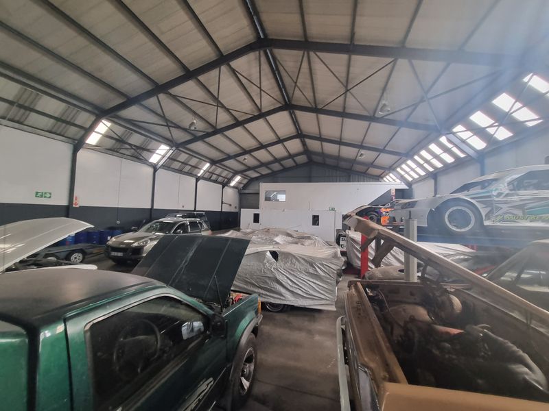 707m2 Industrial Warehouse To Let in Brackenfell @ R 45 955.00  excluding VAT - Photo 7