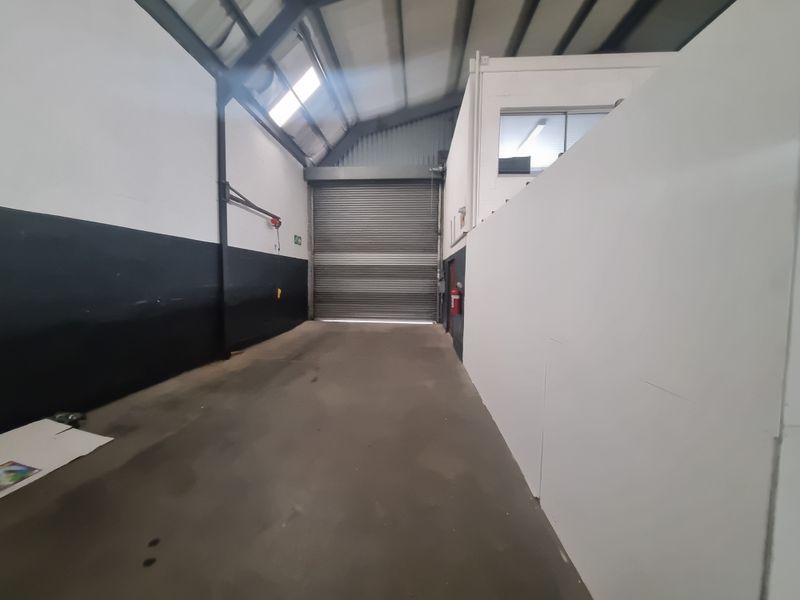 707m2 Industrial Warehouse To Let in Brackenfell @ R 45 955.00  excluding VAT - Photo 3