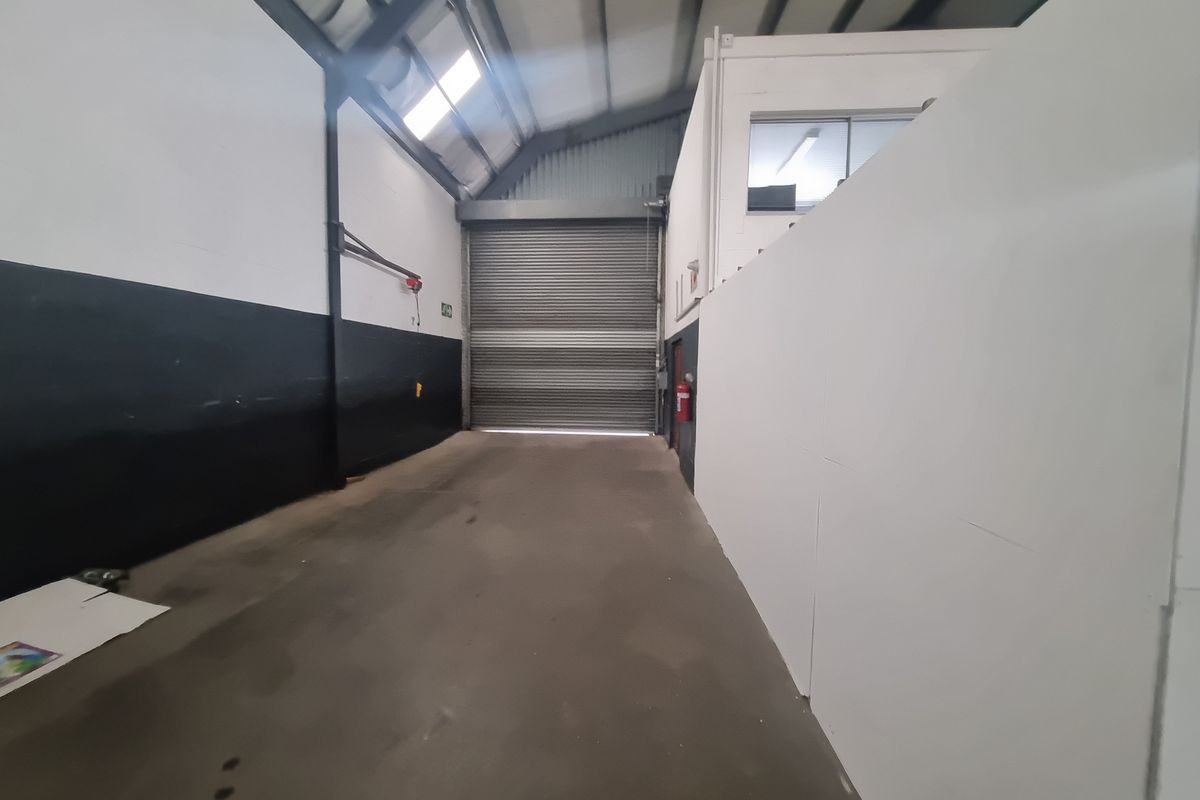 707m2 Industrial Warehouse To Let in Brackenfell @ R 45 955.00  excluding VAT - Photo 3