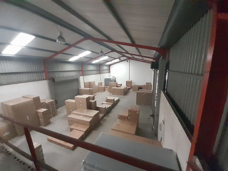 400m2 Industrial  Warehouse Unit To Let in Brackenfell @ R 26 000.00  excluding VAT - Photo 6