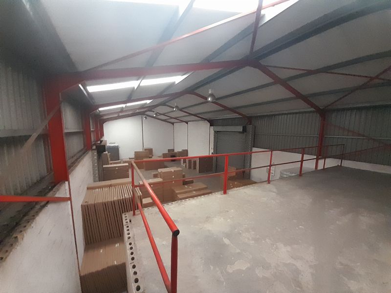 400m2 Industrial  Warehouse Unit To Let in Brackenfell @ R 26 000.00  excluding VAT - Photo 5
