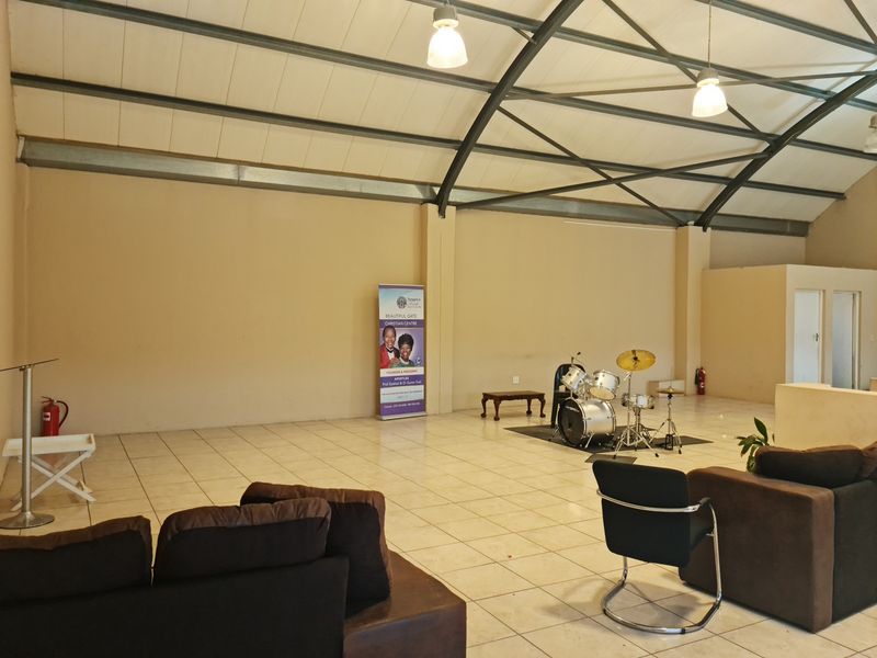 310m2 Commercial Industrial Warehouse - Double Storey - To Let in Saxenburg Park. - Photo 6