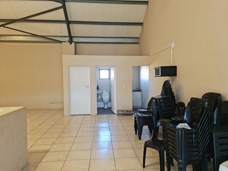 310m2 Commercial Industrial Warehouse - Double Storey - To Let in Saxenburg Park. - Photo 7