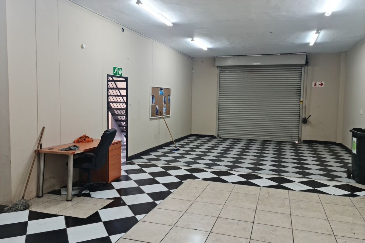 310m2 Commercial Industrial Warehouse - Double Storey - To Let in Saxenburg Park. - Photo 2