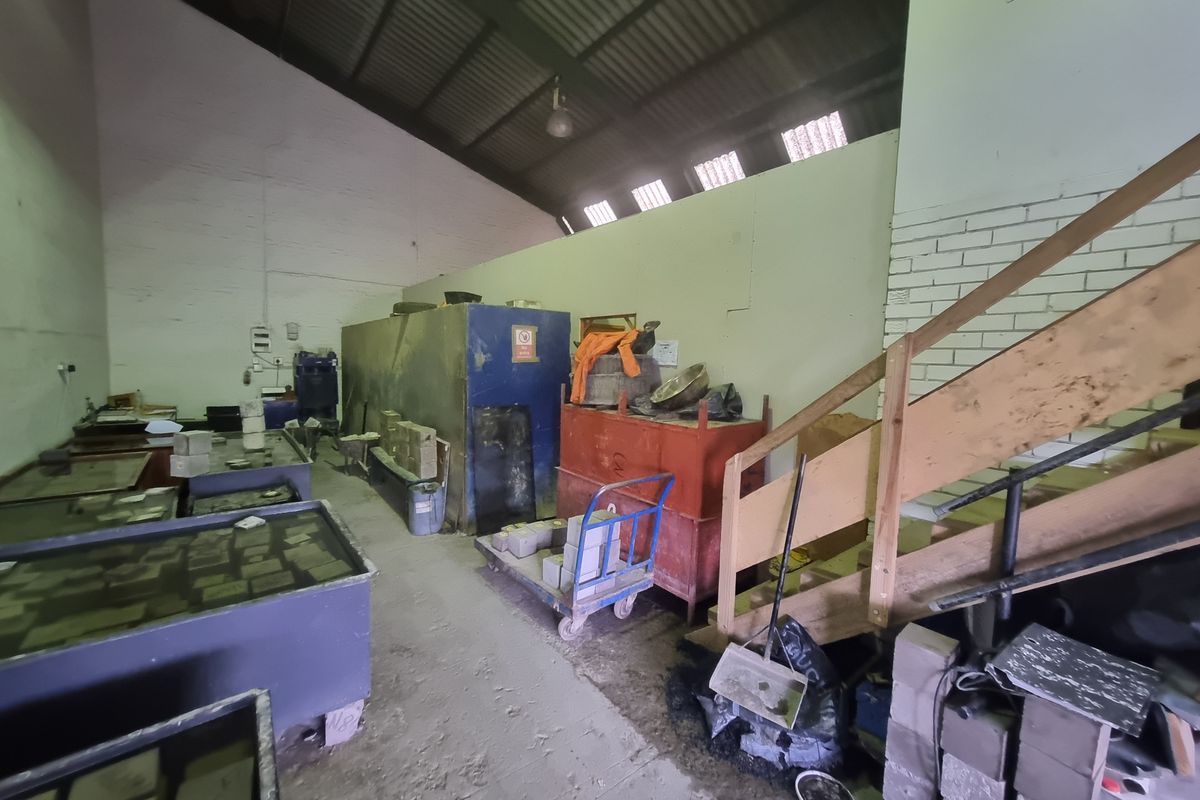 150m2 Industrial Warehouse To Let in Brackenfell Industrial @ R 11 000.00 excluding VAT - Photo 4