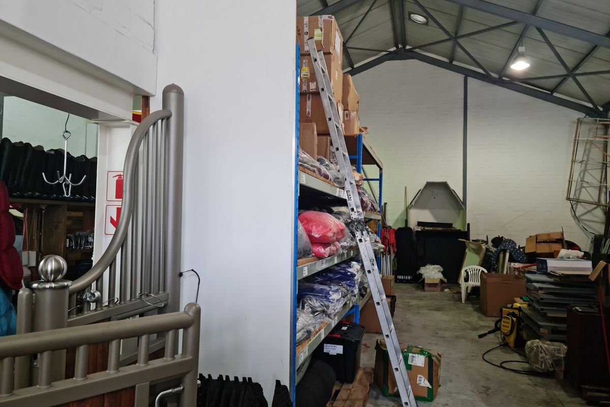 375m2 Industrial Warehouse To Let | For Rent in Asla Park, Strand. - Photo 3