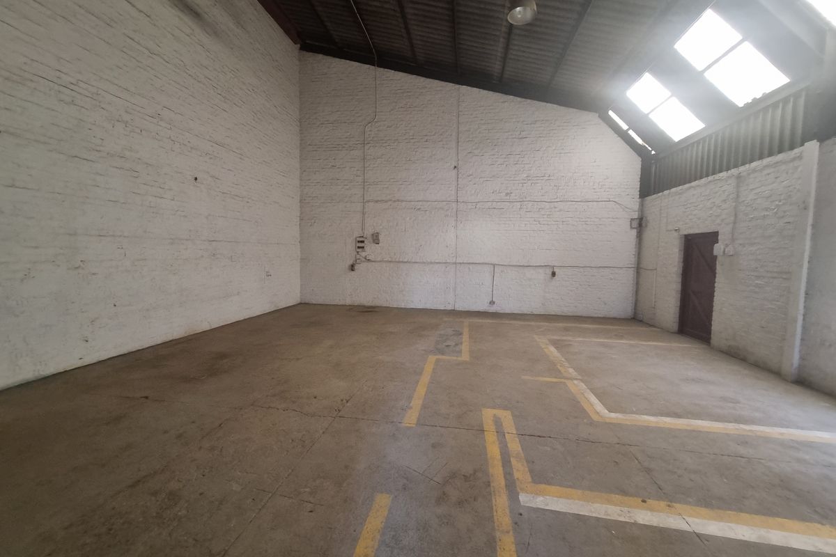 150m2 Industrial Factory Warehouse To Let in Brackenfell Industrial @ R 11 000.00 excluding VAT - Photo 3