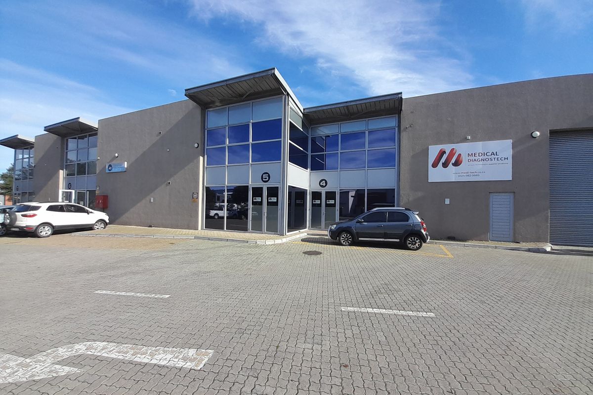 794m2 Industrial Warehouse To Let in the Brackengate Business Park @ R 75 430.00 excluding VAT - Photo 2