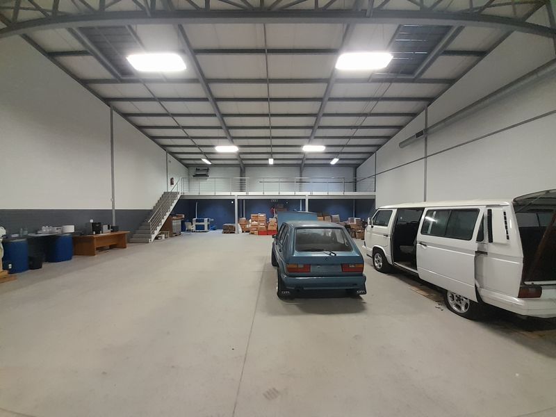 794m2 Industrial Warehouse To Let in the Brackengate Business Park @ R 75 430.00 excluding VAT - Photo 3