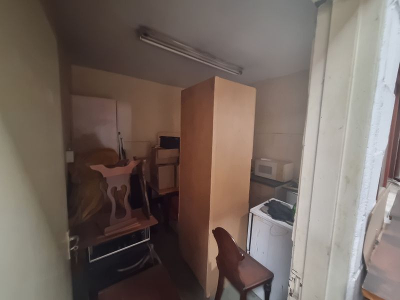 430m2 Industrial Factory Warehouse To Let in Brackenfell @ R 29 500.00  excluding VAT - Photo 10