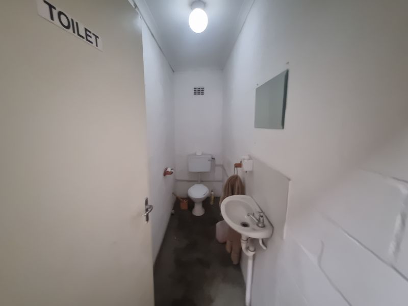 430m2 Industrial Factory Warehouse To Let in Brackenfell @ R 29 500.00  excluding VAT - Photo 8