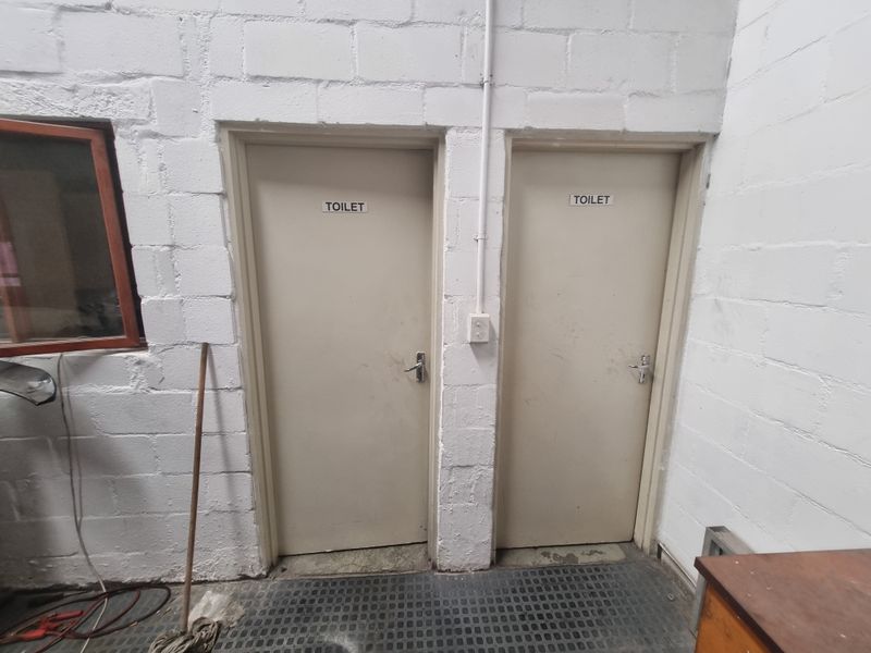 430m2 Industrial Factory Warehouse To Let in Brackenfell @ R 29 500.00  excluding VAT - Photo 7