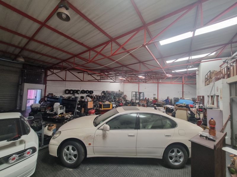 430m2 Industrial Factory Warehouse To Let in Brackenfell @ R 29 500.00  excluding VAT - Photo 5