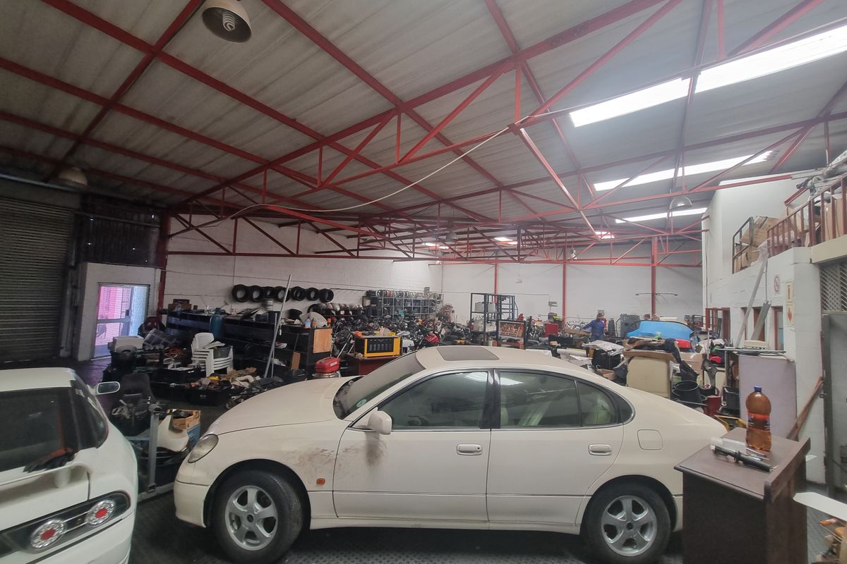 430m2 Industrial Factory Warehouse To Let in Brackenfell @ R 29 500.00  excluding VAT - Photo 5