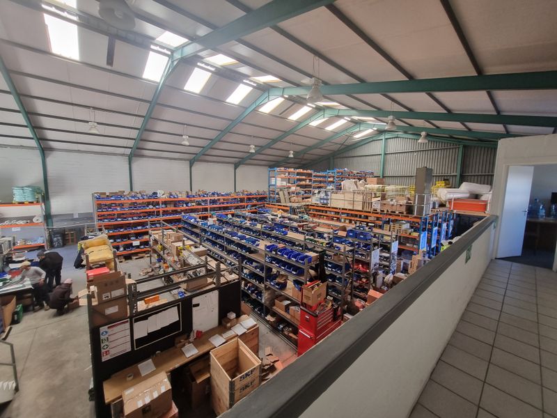 1000m2 Warehouse To Let in Stikland@ R 70 000.00 excluding VAT - Photo 2