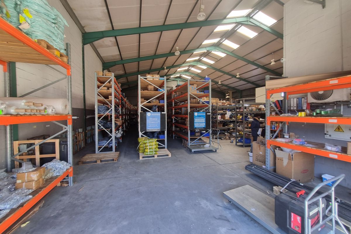 1000m2 Warehouse To Let in Stikland@ R 70 000.00 excluding VAT - Photo 4