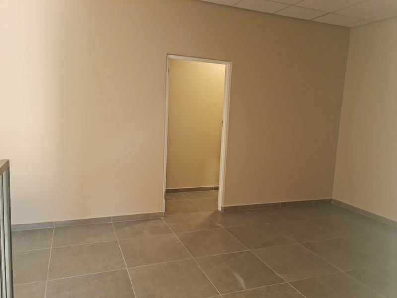 Brand New 333m2 Industrial Warehouse To Let in Firgrove , Somerset West. - Photo 8