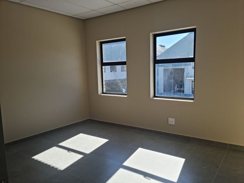 Brand New 333m2 Industrial Warehouse To Let in Firgrove , Somerset West. - Photo 7