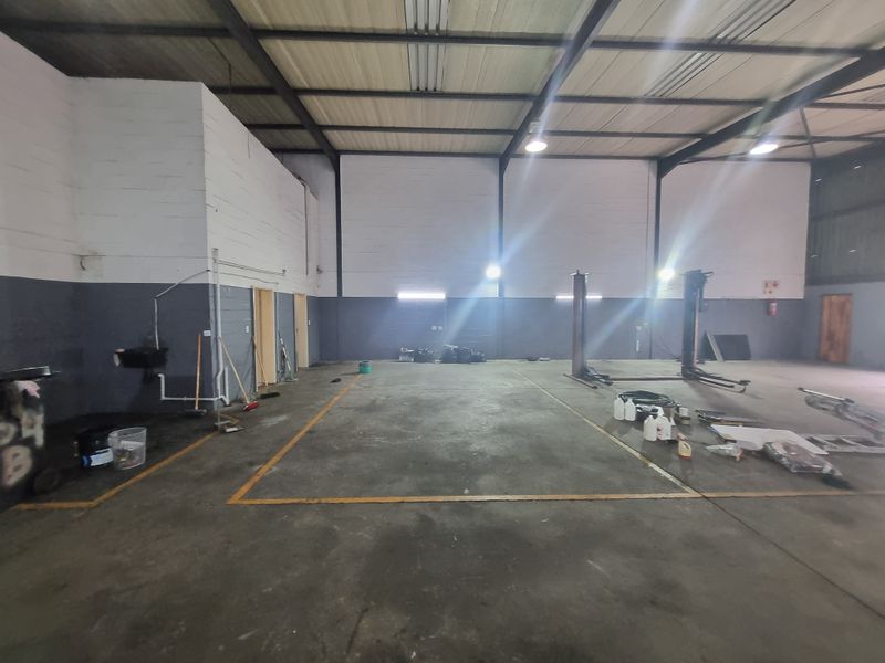 340m2 Industrial Factory Warehouse To Let in Brackenfell Industrial @ R27 200.00 excluding VAT - Photo 2