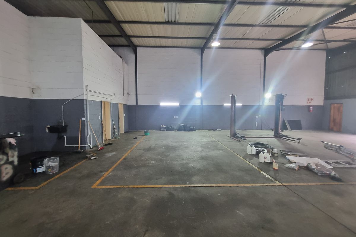 340m2 Industrial Factory Warehouse To Let in Brackenfell Industrial @ R27 200.00 excluding VAT - Photo 2