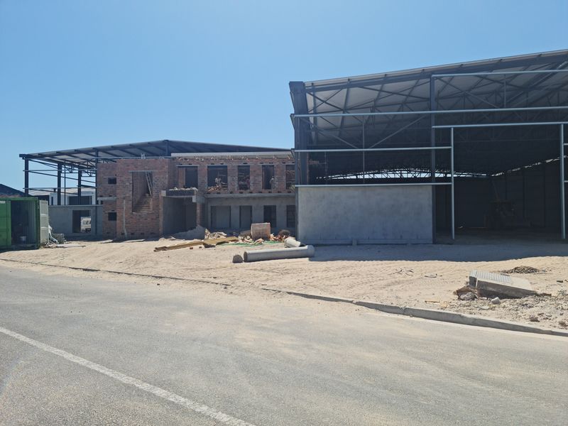 Brand New 1930m2 Industrial Warehouse To Let in Firgrove , Somerset West - Photo 2