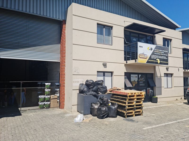 370m2 Warehouse To Let in Saxenburg Park , Blackheath. - Photo 6