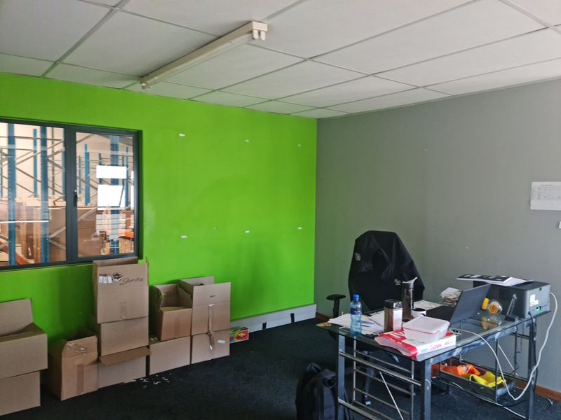 370m2 Warehouse To Let in Saxenburg Park , Blackheath. - Photo 9