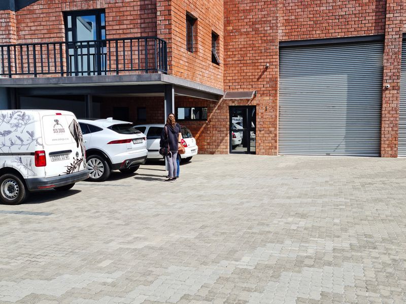 361m2 Industrial Warehouse TO LET in Saxenburg Park, Kuilsriver @ R24000 excluding vat - Photo 10